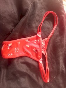 Calcinha usada veemelha