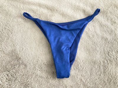 Calcinha usada com o meu cheirinho 