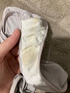 Calcinha usada com meu cheirinho (por 3 ou 5 dias) 