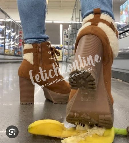 COMPRO COMIDAS PISADAS POR PÉS FEMININOS 