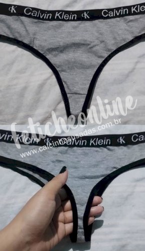 Minha calcinha com bastante cheirinho pra você 