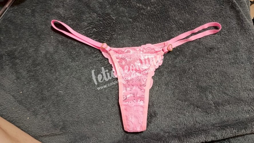 Calcinha usada de renda Rosa Embalagem Discreta