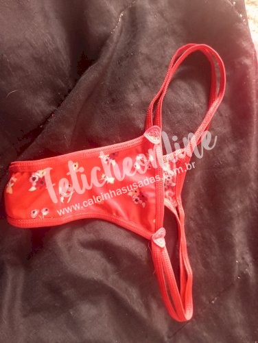 Calcinha usada veemelha