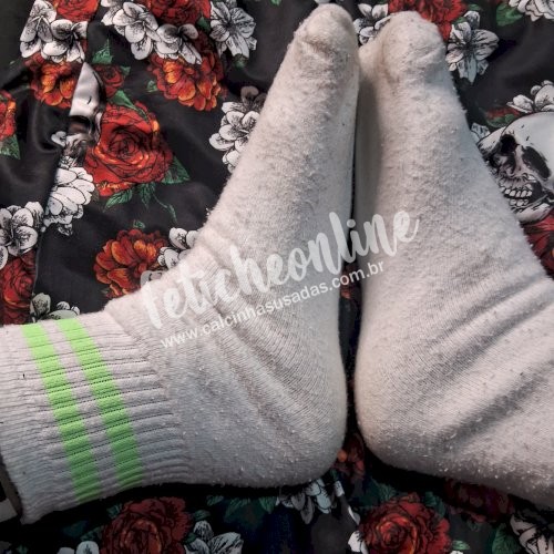 Podolatria: Meias, Pelinhas raspadas do pé, Havaianas e Tênis usados por quanto tempo você quiser + conteúdo virtual incluso + frete grátis acima de R$200,00!