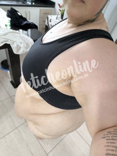 Plus Size cheia de curvas 