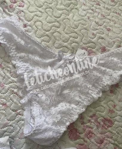 Calcinha branca de renda 