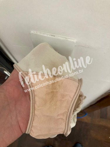Calcinha usada com meu cheirinho (por 3 ou 5 dias) 