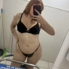 ruivinharedhot